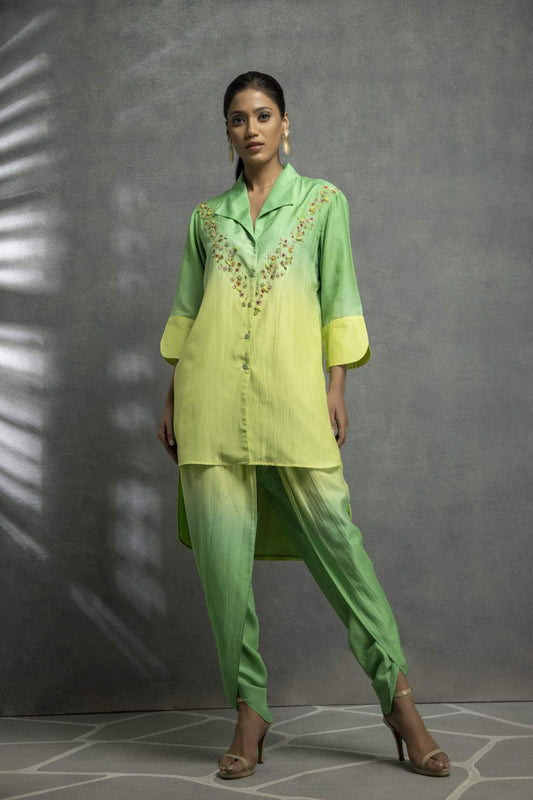 High Low Ombre Kurta With Collar Having Embroidery